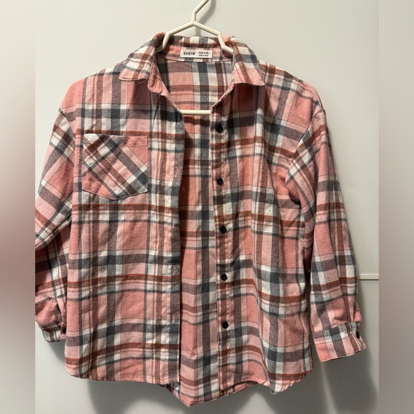 💸CLEARANCE 4/$15💸 SHEIN Pink and Gray Shirt - Picture 4 of 4